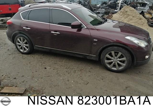 Стекло заднее правое 823001BA1A NISSAN