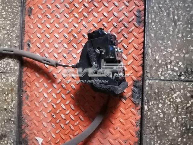 Замок задней двери, левой 825014EA0B NISSAN