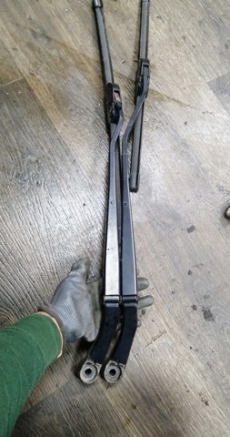 Рычаг дворника 8250A774 MITSUBISHI