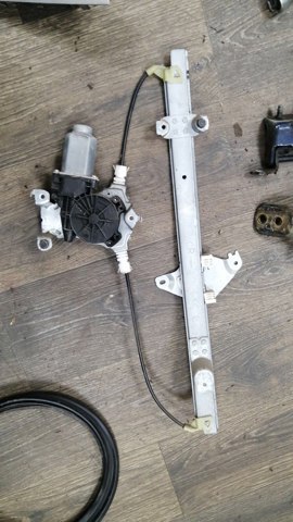  Механизм стеклоподъемника правой задней двери 827003X30A NISSAN