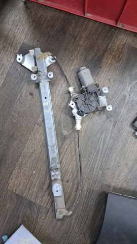 Мотор стеклоподъемника двери задней, левой 827313X30A NISSAN