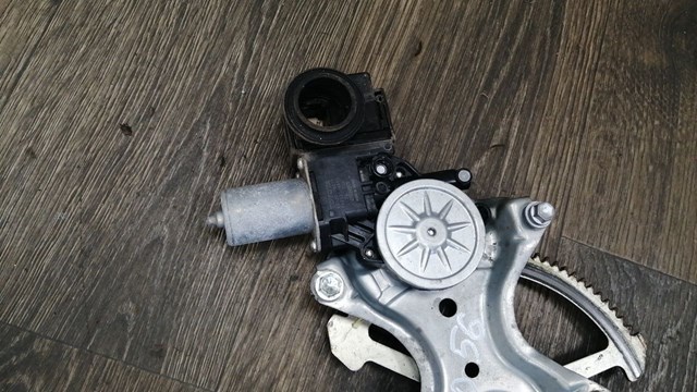 Привод электростеклоподъемника передний 8572078011 TOYOTA