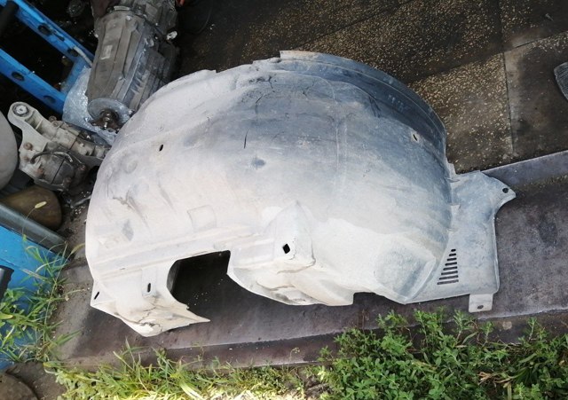 Локер передний левый 868113E000 HYUNDAI