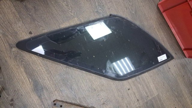 Стекло багажного отсека, левое 878103E030 HYUNDAI