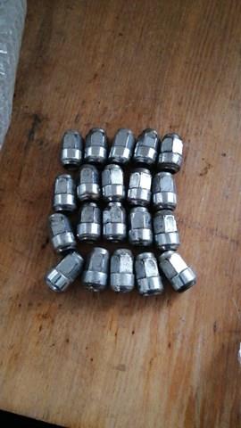 Гайка колесная 90304SF0751 HONDA