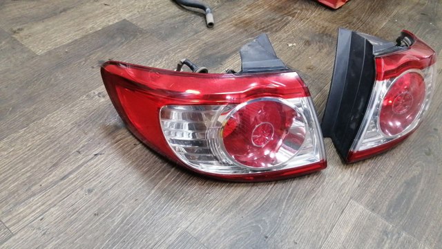 Фонарь задний левый, внешний 924012B520 HYUNDAI