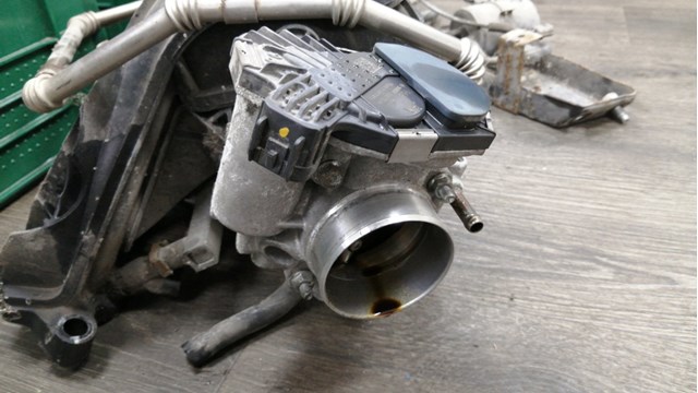 Дроссельная заслонка в сборе 96817600 GM