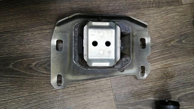 9813699680 Подушка (опора) двигателя левая верхняя купить Полтава
