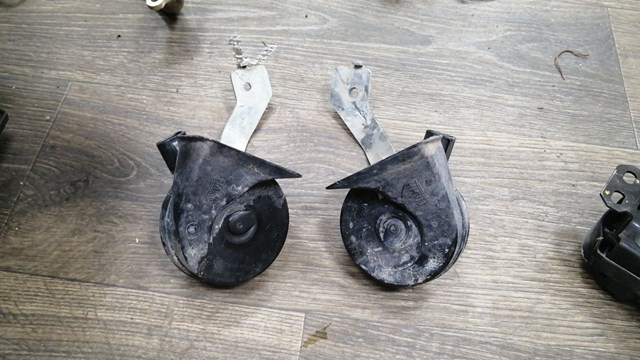 Сигнал звуковой (клаксон) A0065429820 MERCEDES