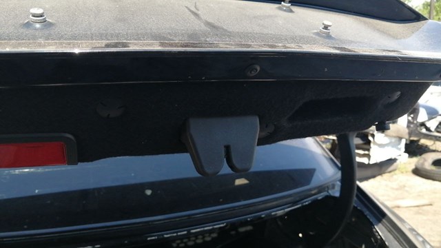 Замок пятой двери Mercedes C