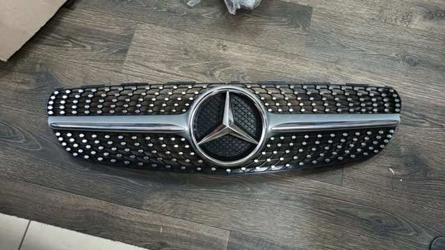 Облицовка радиатора A1178880060 MERCEDES