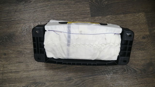 Подушка безопасности, пассажирская A1768600002 MERCEDES