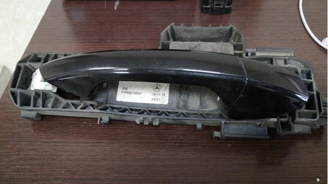 Крышка ручки наружной двери задней правой A20476004209197 MERCEDES