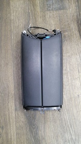 Подлокотник переднего сиденья A20568088049H15 MERCEDES