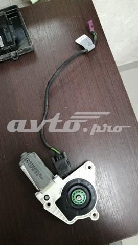 Моторчик стеклоподъемника двери задней, левой A2078200542 MERCEDES