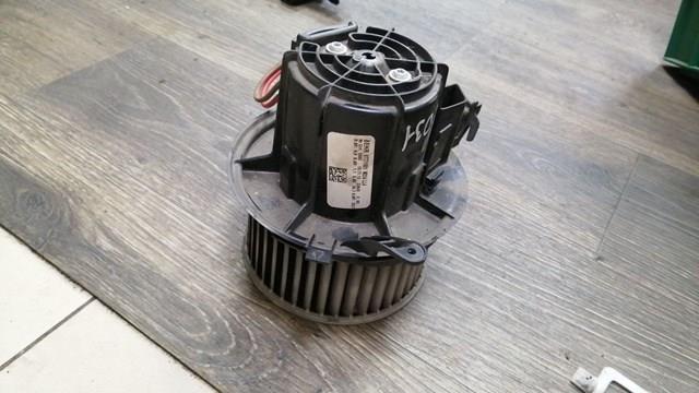 Мотор вентилятора печки  A2128200708