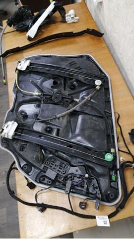 Стеклоподъемник передней левой двери A2227200179 MERCEDES