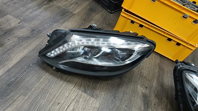 Основная фара в сборе левая A2229061704 MERCEDES