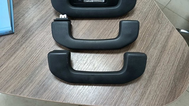 Поручни (держатели) и крючок для одежды A24681007549051 MERCEDES