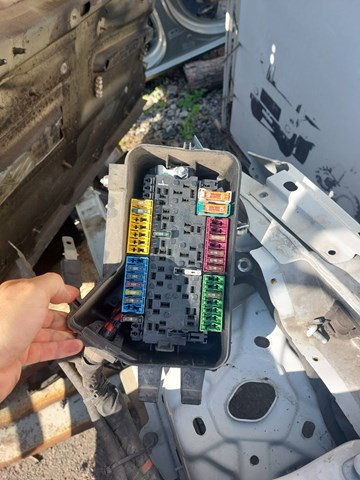 Коробка предохранителей A2469067100 MERCEDES