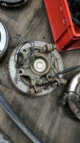 Ступица переднего колеса A4473505700 MERCEDES
