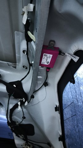 BJ3219G255CA LAND ROVER купить в Украина
