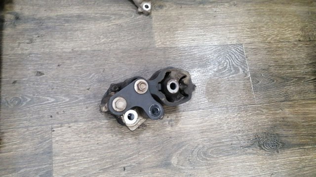 Задняя подушка двигателя KD4539040 MAZDA