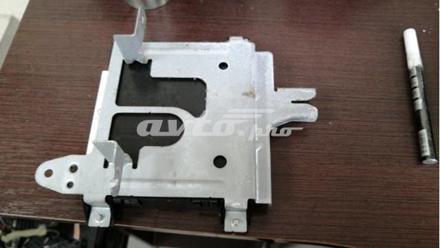 LAND ROVER LR013882 в наличии Запорожье