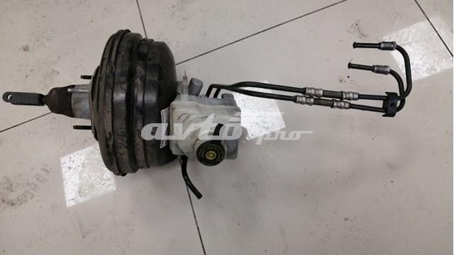 Цилиндр главный тормоза (гидротормозов) LR014569 LAND ROVER