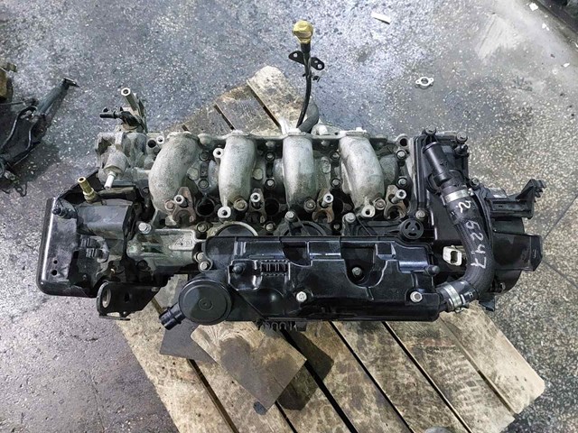 Крышка двигателя LR022304 LAND ROVER