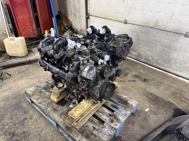 Насос вакуумный LR022758 LAND ROVER
