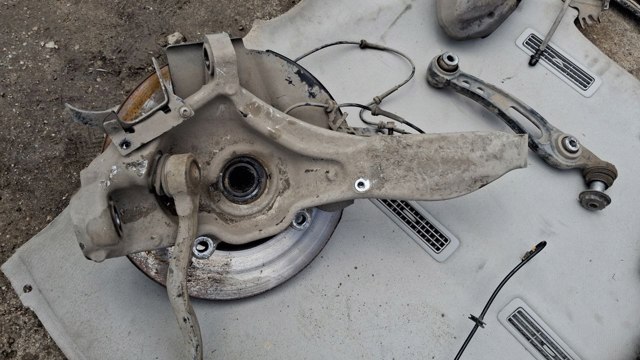 Пыльник тормозного диска переднего LR033276 LAND ROVER