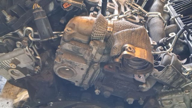 Клапан рециркуляции отработавших газов EGR LR033373 LAND ROVER