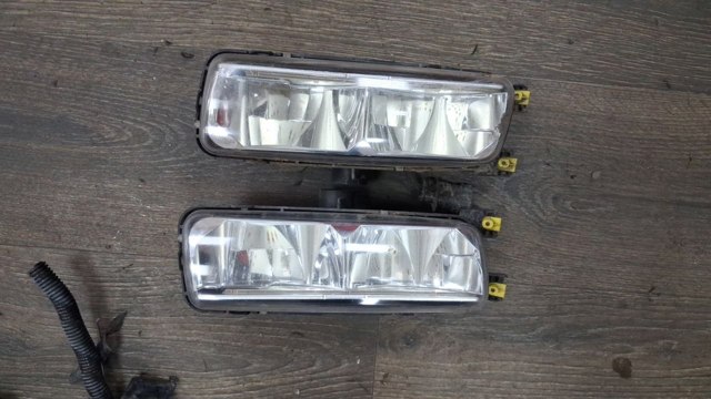 ПТФ левая LR033407 LAND ROVER