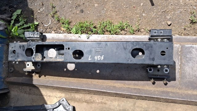Шина бампера переднего LR034394 LAND ROVER