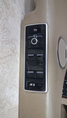 Кнопки переднего левого стекло подъемника LR034932 LAND ROVER