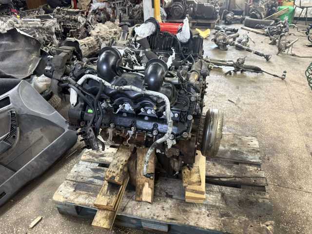LR035101 Двигатель в сборе купить Чернигов