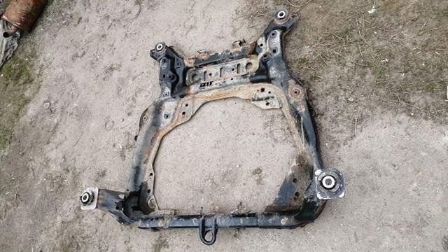 Балка передней подвески LR041717 LAND ROVER