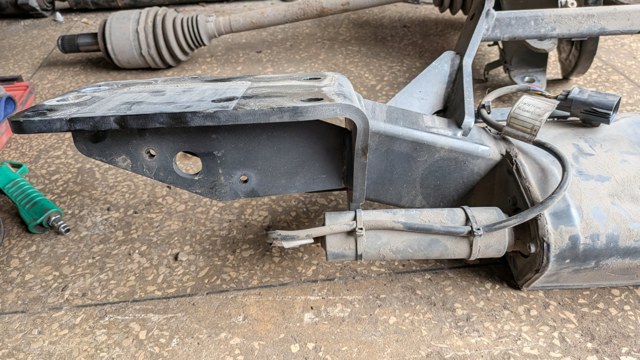 LAND ROVER LR048817 в наличии Ирпень