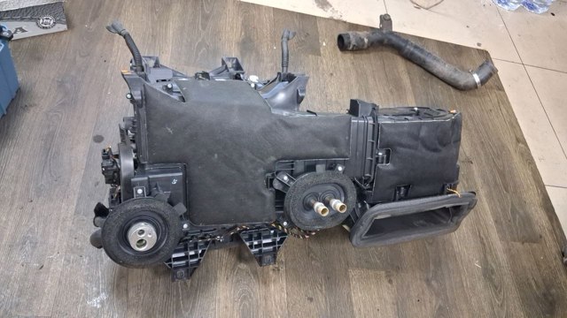 LR049959 LAND ROVER купить в Запорожье