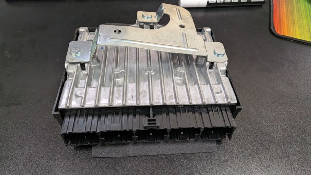 LR061457 LAND ROVER Блок управления пневмоподвеской купить в Полтава