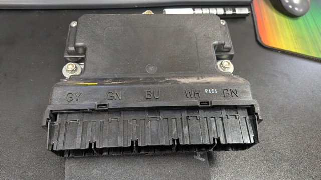 Блок управления пневмоподвеской LR061457 LAND ROVER
