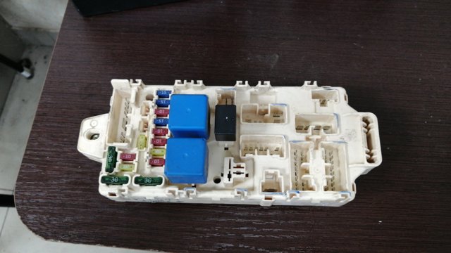 Монжатный блок реле MR459985 MITSUBISHI