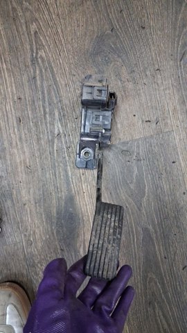 Педали газа MR992933 MITSUBISHI