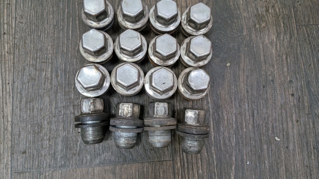 Гайка крепления колеса RRD500590 LAND ROVER