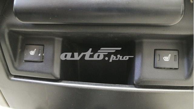 Кнопка включения обогрева сиденья YUF500120PVJ LAND ROVER