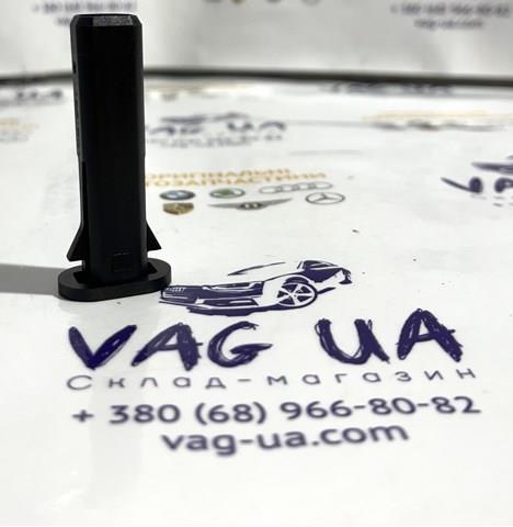 VAG 4M0121095 Болт в наличии Киев