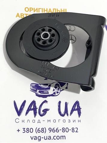 VAG 4M0145841 Кронштейн радиатора интеркуллера левый в наличии Полтава
