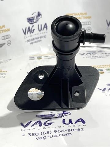 Форсунка омывателя фары передней правой на Audi Q7 4M внедорожник (2015 ...