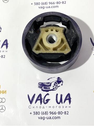 Подушка подрамника 5Q0199868J VAG